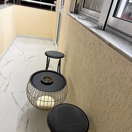 Familiar Appartamento Tirana